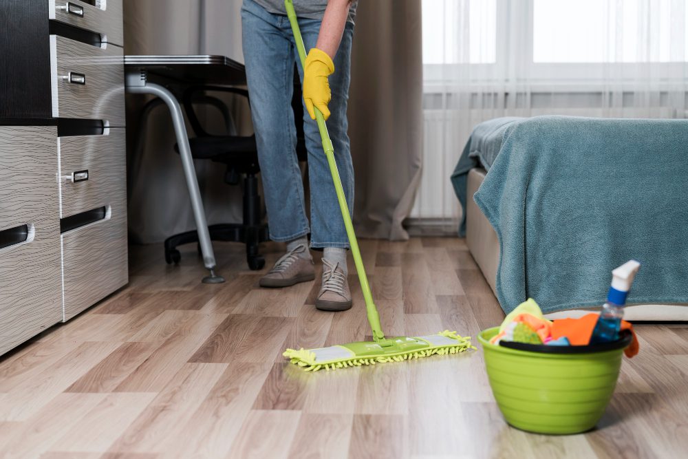 how to clean laminate floors